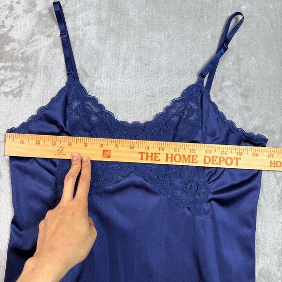VTG Vanity Fair Full Slip Sz 36 Navy Lace Trim Nylon Light 90s Sleepwear Adjust - Picture 11 of 11